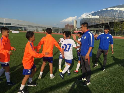 献礼国庆 首届青训中心“希望杯”在武汉、大连、成都三地同时举行 献礼国庆 首届青训中心“希望杯”在武汉、大连、成都三地同时举行